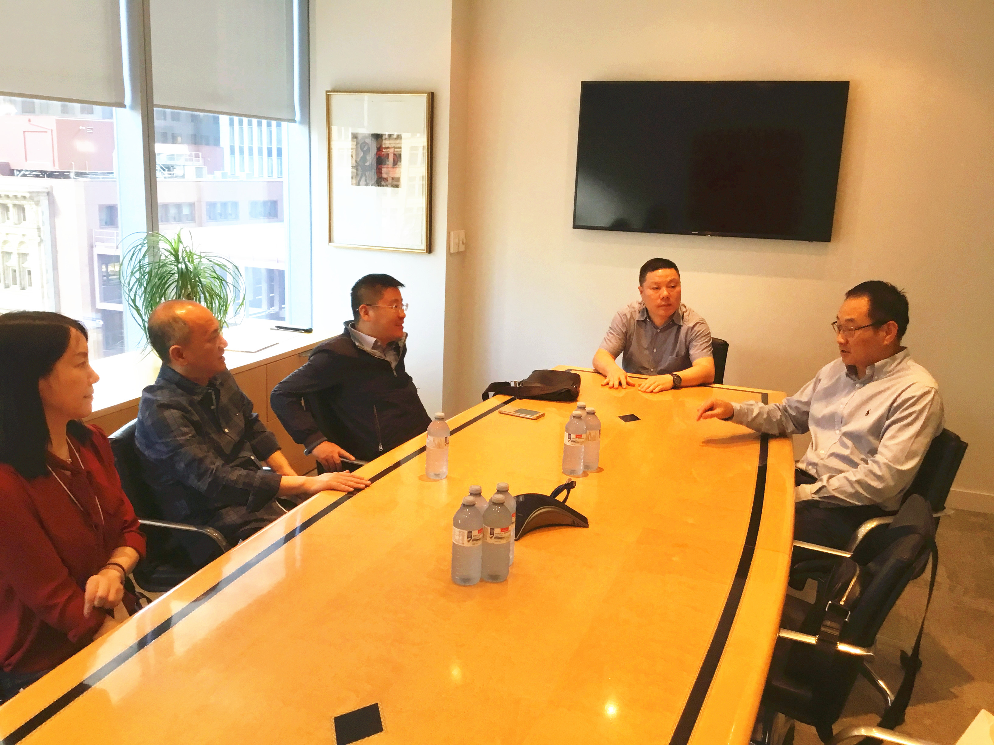 杭州市金融辦領導一行蒞臨硅谷天堂北美大區(qū)考察調研