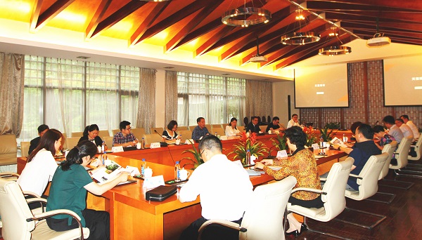 北京銀行總行領(lǐng)導(dǎo)一行到訪我司考察交流